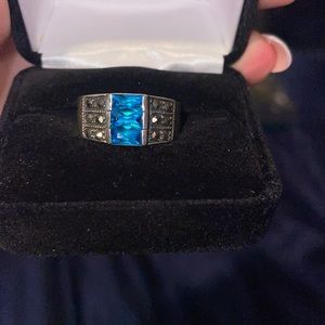 Costume jewelry - Lia Sophia ring - size 7- thick band